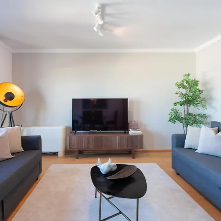 Your Parque Nacoes דירה