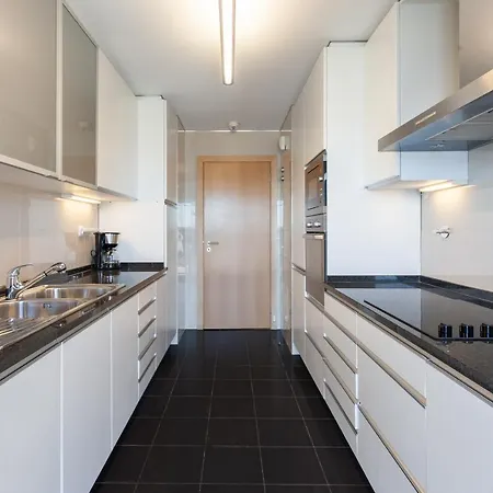 Your Parque Nacoes דירה *